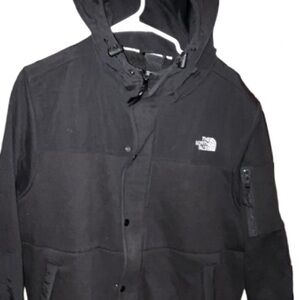The North Face Men's Black Performance Jacket